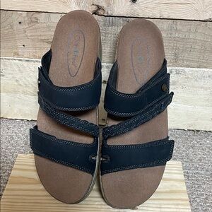OrthOFeet size 11.5B Black Velcro Sandals